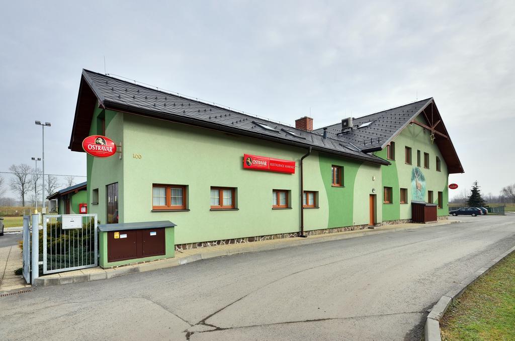 卡蒙内茨膳食公寓酒店及餐厅 Jilešovice 外观 照片